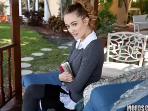 I Know That Girl - Conservative Student's Wild Side - 01/10/2016