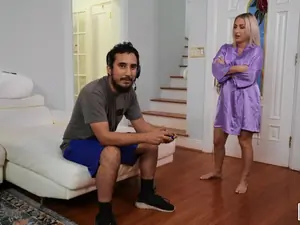 Pervs On Patrol - Kevin's Mom Has Got It Going On - 03/19/2021