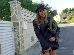 Public Pickups - Excuse Me, You Dropped Your Huge Dildo! - 03/22/2021
