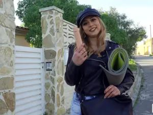 Public Pickups - Excuse Me, You Dropped Your Huge Dildo! - 03/22/2021