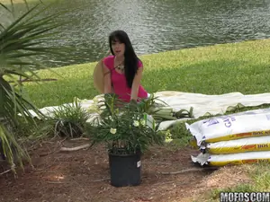 Latina Sex Tapes - A Lesson In Photosynthesex - 08/01/2011