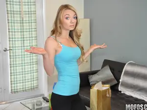 Pervs On Patrol - Sexy Roommate Shows Off Lingerie - 02/25/2016