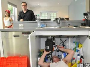 Latina Sex Tapes - Badass Latina Fucks Handyman - 03/22/2016