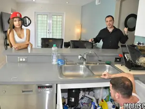 Latina Sex Tapes - Badass Latina Fucks Handyman - 03/22/2016