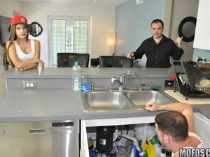 Latina Sex Tapes - Badass Latina Fucks Handyman - 03/22/2016