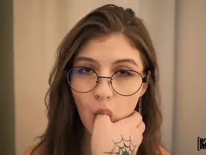 I Know That Girl - Cumming on the Naughty Girl's Glasses - 12/21/2021