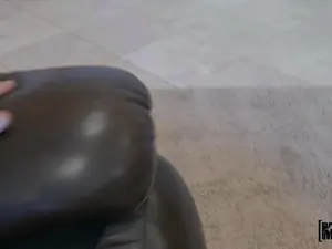 I Know That Girl - Fucking My Cousin's Girl in His House! - 02/10/2022
