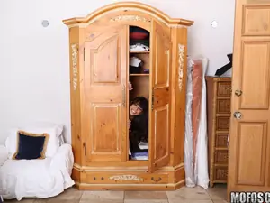 Don't Break Me - Teen Pussy Packed to the Brim - 05/10/2016