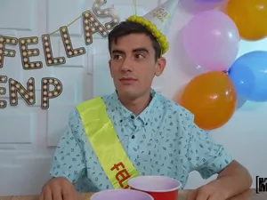 Share My BF - Feliz Cum-pleanos - 04/27/2022
