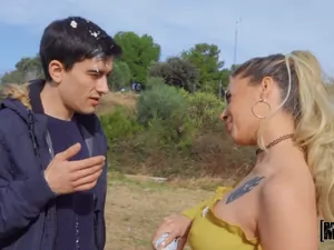 Stranded Teens - Shaving Cream Street Prank - 05/03/2022