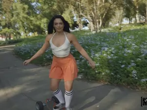 Public Pickups - Sweaty Babe Likes to Cool Down with a Cock - 05/24/2022