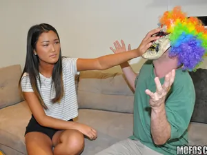 I Know That Girl - Asian Honey Gets Pranked - 08/08/2016