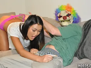 I Know That Girl - Asian Honey Gets Pranked - 08/08/2016