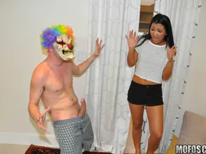I Know That Girl - Asian Honey Gets Pranked - 08/08/2016