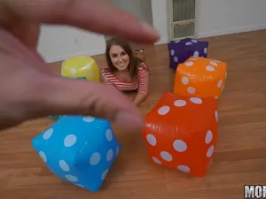Don't Break Me - College Student Fucks on Camera - 08/10/2016