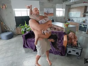 Don't Break Me - Big Things Cum in a Mini Package - 09/22/2022