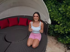 Don't Break Me - Little Gem Takes Huge Dick - 11/06/2022