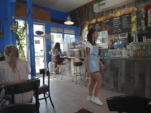 Let's Post It - The Café Waitress gets Creampied - 11/17/2022
