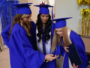 Let's Post It - College Graduates - Hold the Door House Party - 12/03/2022