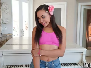 Latina Sex Tapes - Giggly Latina in Piledriver - 09/14/2016