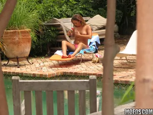Pervs On Patrol - Tan Cam - 09/22/2011