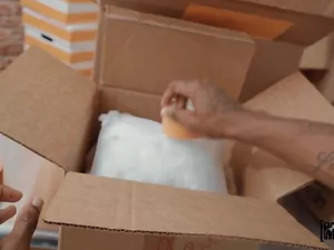 I Know That Girl - Unboxing Her Box at Work - 01/11/2023