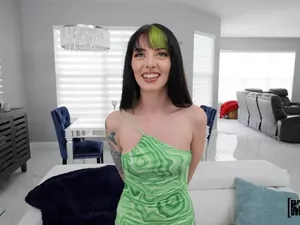 Don't Break Me - Kitty's in for a Big Surprise - 02/04/2023