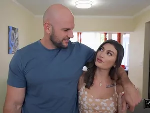 Don't Break Me - Mae's Lucky Day - 02/19/2023