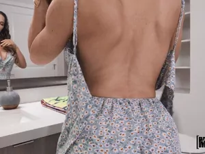 I Know That Girl - She Needs A Special Massage - 05/26/2023