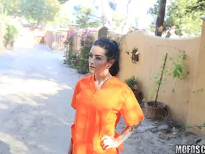 Pervs On Patrol - Katrina Jade's Bouncy Big Ass - 10/22/2016