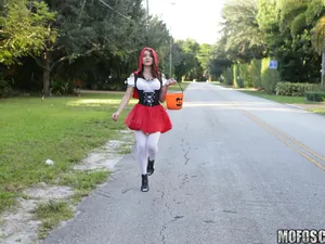 Don't Break Me - Brunette Spinner Fucks on Halloween - 11/01/2016