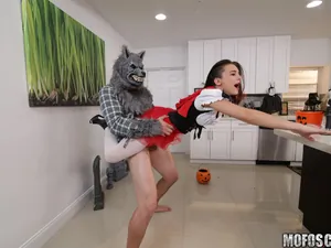 Don't Break Me - Brunette Spinner Fucks on Halloween - 11/01/2016