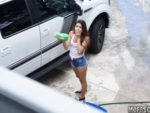 Pervs On Patrol - Teen Spinner's Wet T-Shirt Car Wash - 11/04/2016