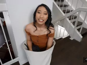 Don't Break Me - Small Hands, Small Feet, Small Nipples - 07/13/2023
