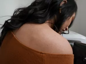 Don't Break Me - Small Hands, Small Feet, Small Nipples - 07/13/2023