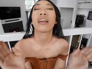 Don't Break Me - Small Hands, Small Feet, Small Nipples - 07/13/2023