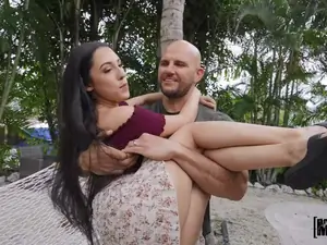 Don't Break Me - Sexy Selena Gets Fucked Until She Squirts - 09/05/2023