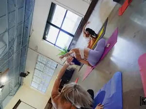 Let's Post It - Sleazy Yoga - 09/14/2023