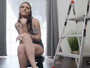 Don't Break Me - Thalia Loves Her Job - 09/29/2023