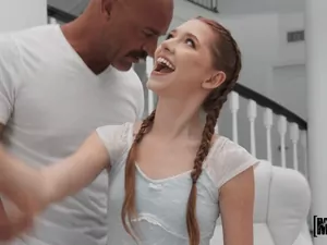 Don't Break Me - Petite Myra Loves Big Guys - 12/01/2023