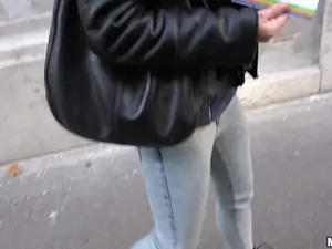 Public Pickups - Naughty Tourist Sucks Dick for Cash - 12/21/2016