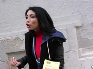 Public Pickups - Naughty Tourist Sucks Dick for Cash - 12/21/2016