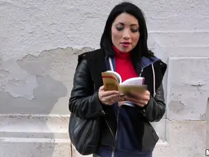 Public Pickups - Naughty Tourist Sucks Dick for Cash - 12/21/2016