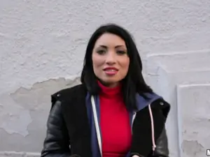 Public Pickups - Naughty Tourist Sucks Dick for Cash - 12/21/2016