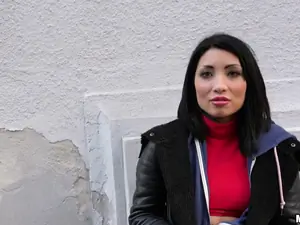 Public Pickups - Naughty Tourist Sucks Dick for Cash - 12/21/2016