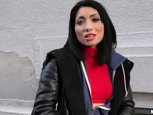 Public Pickups - Naughty Tourist Sucks Dick for Cash - 12/21/2016
