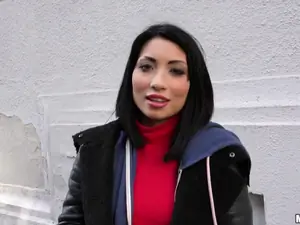 Public Pickups - Naughty Tourist Sucks Dick for Cash - 12/21/2016