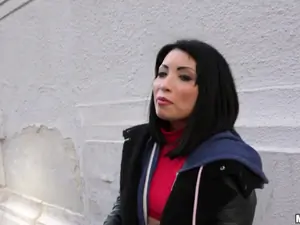 Public Pickups - Naughty Tourist Sucks Dick for Cash - 12/21/2016