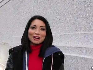 Public Pickups - Naughty Tourist Sucks Dick for Cash - 12/21/2016