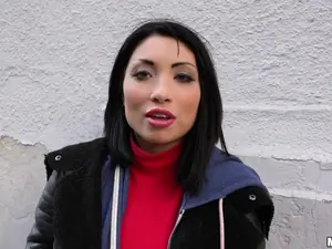 Public Pickups - Naughty Tourist Sucks Dick for Cash - 12/21/2016